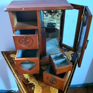 Walnut jewelry box with etched glass